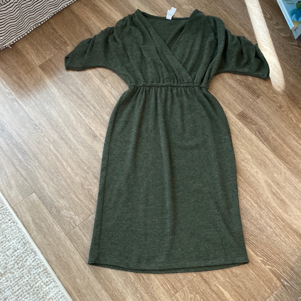 Amadi x Anthropologie green knit dress size M. Midi length